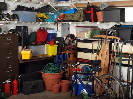 Eco-friendly disposal and recycling during house clearance